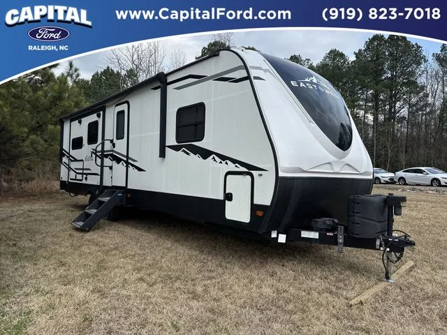 Used 2021  East to West CT 2810 KIK image 2