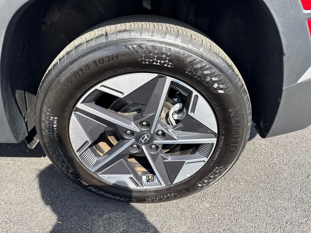 Used 2025 Gray Hyundai SEL image 12