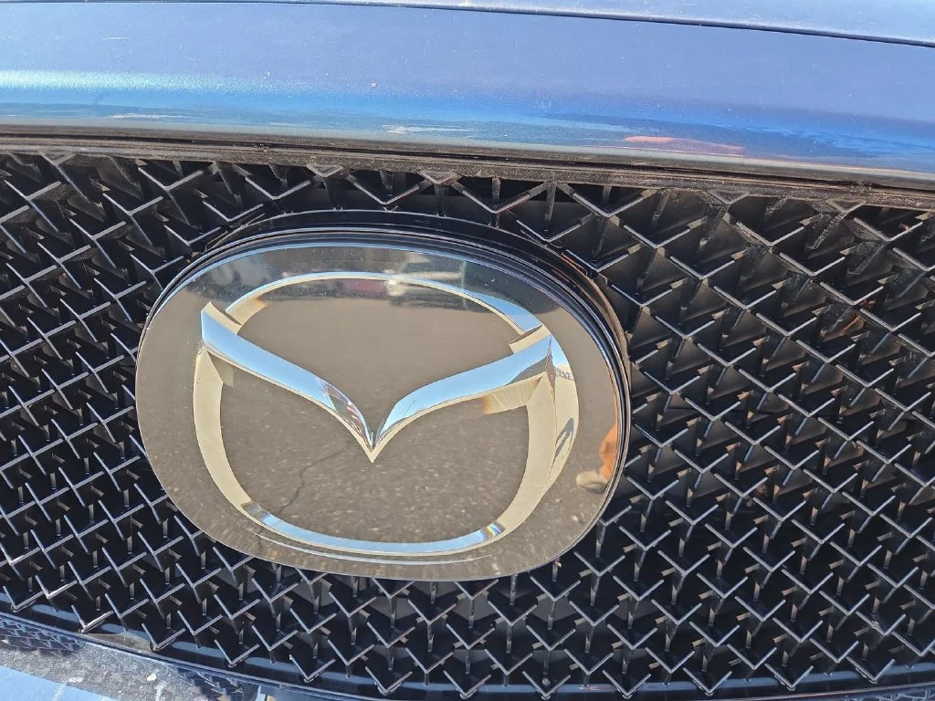 Used 2018 Blue Mazda Touring AWD image 23