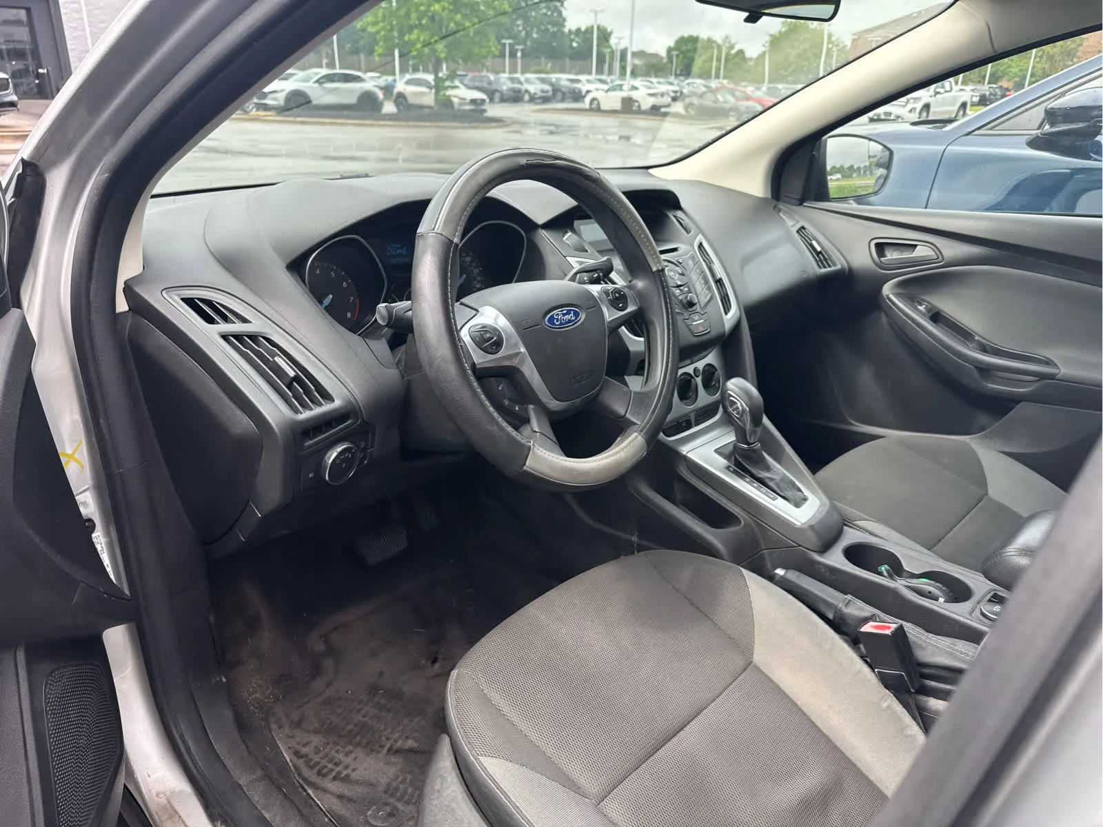 Used 2012 Ingot Silver Metallic Ford SE image 6