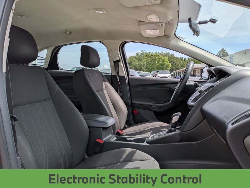 Used 2018 Gray Ford SE image 29