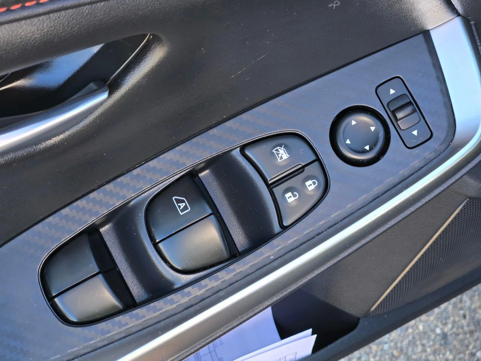 Used 2025 Super Black Nissan SR image 23