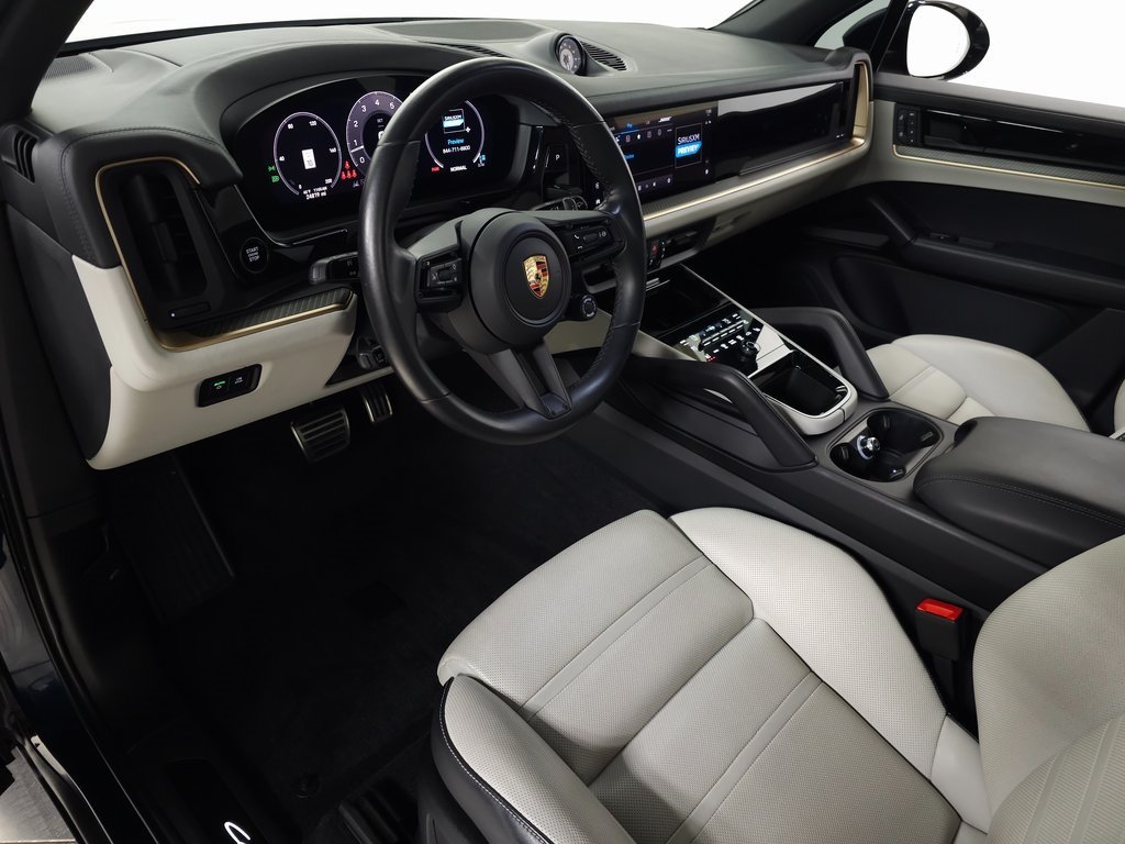 2024 PORSCHE CAYENNE - Image 16
