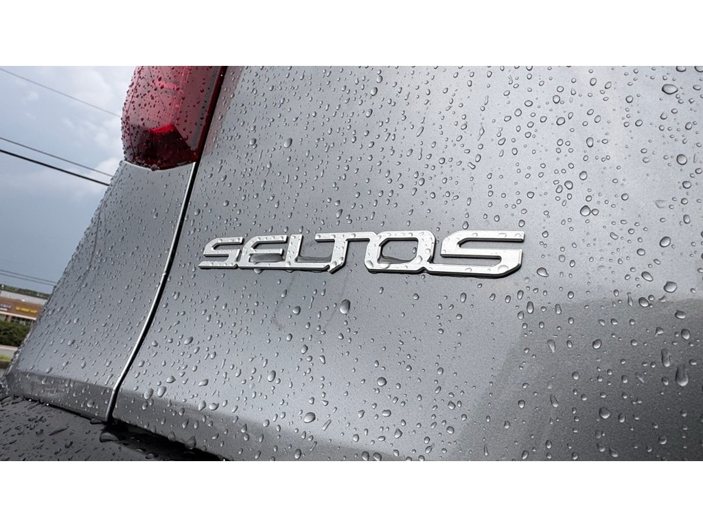 2026 Kia Seltos EX photo 4