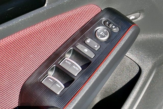 Used 2025  Honda Base image 22