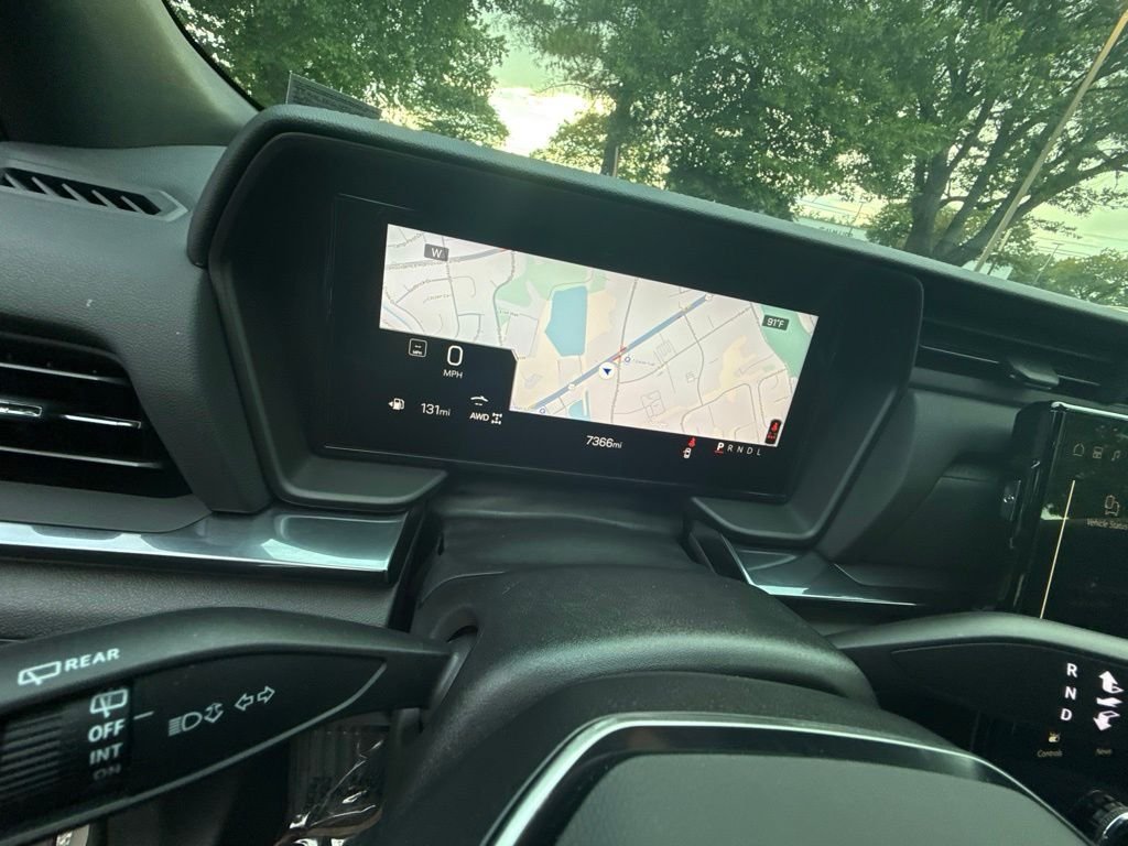 Used 2026  GMC AT4 image 18