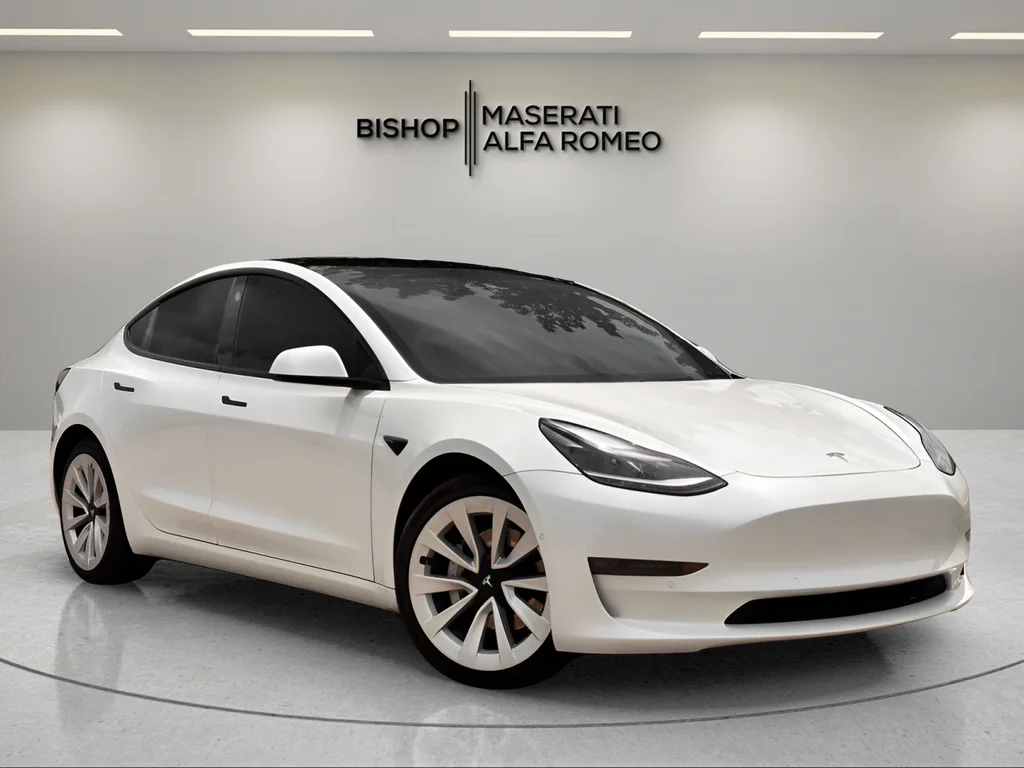 2022 Tesla Model 3 Long Range Dual Motor All-Wheel Drive's photo