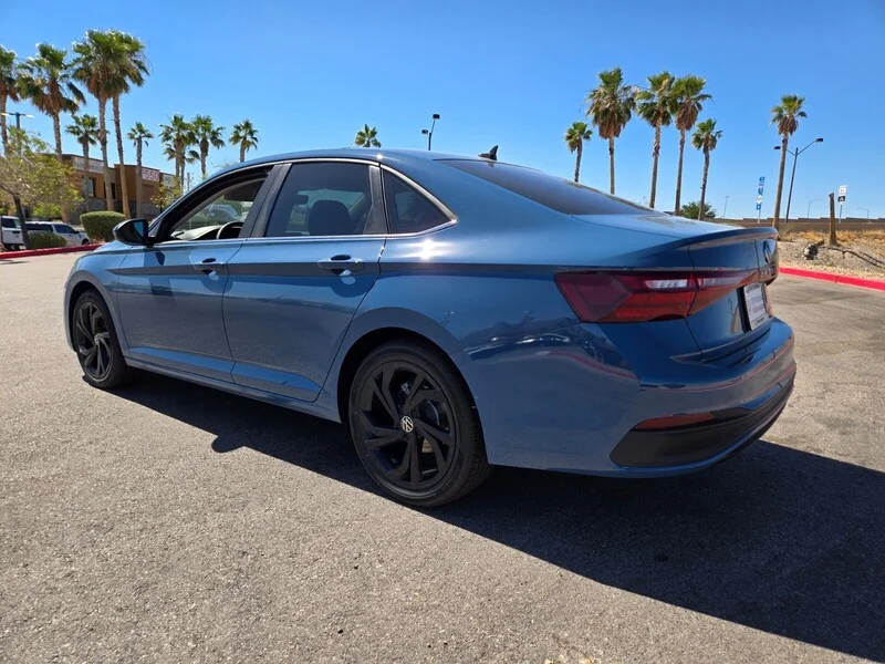 New 2026 Blue Volkswagen 1.5T SE image 3