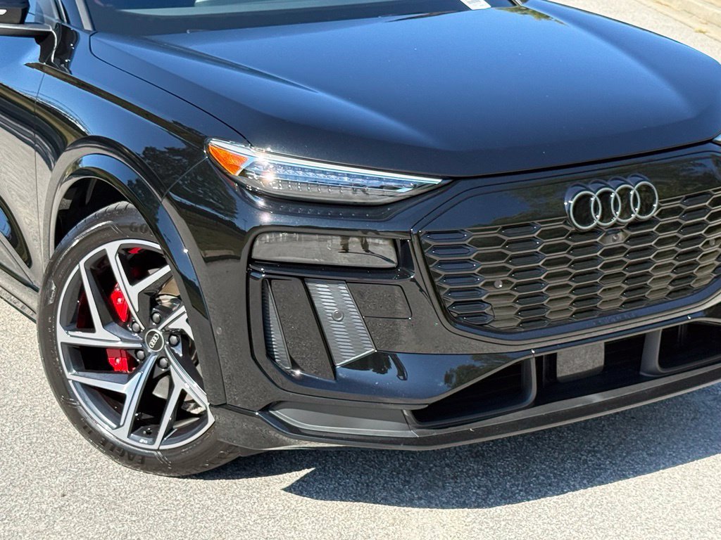 2025 Audi SQ6 e-tron Prestige - Photo 7