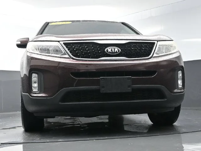 Used 2015 Red Kia LX image 30