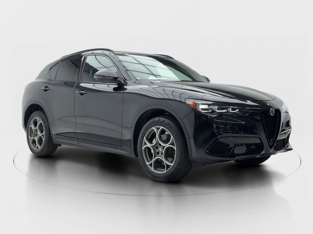 2025 Alfa Romeo Stelvio