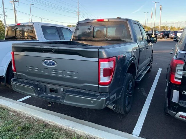 Used 2023 Gray Metallic Ford Lariat image 9
