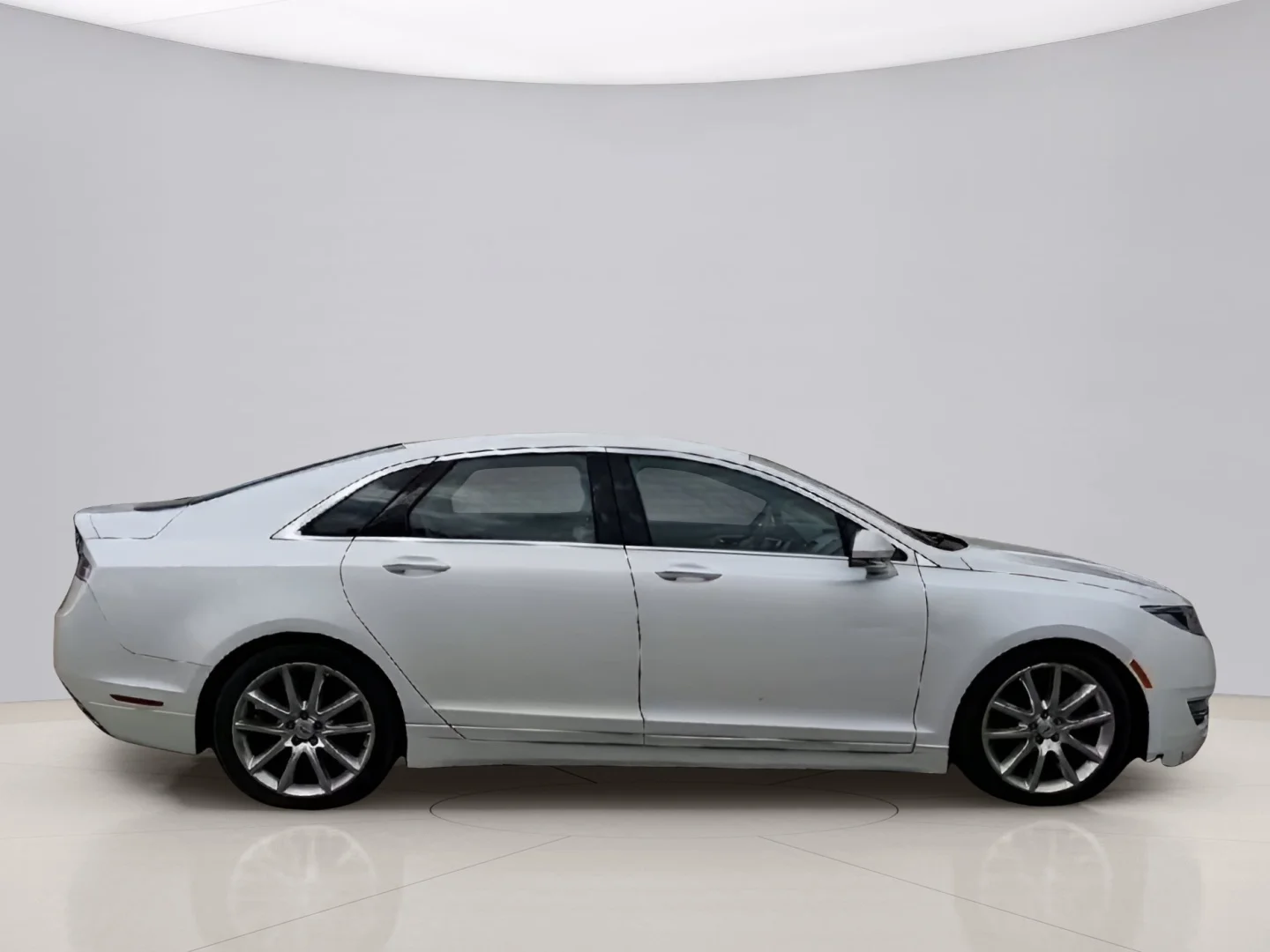 Used 2016 White Lincoln  image 3