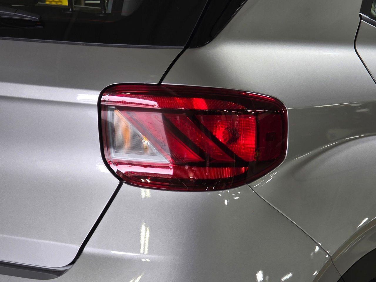 New 2026 Shimmering Silver Hyundai SEL image 12