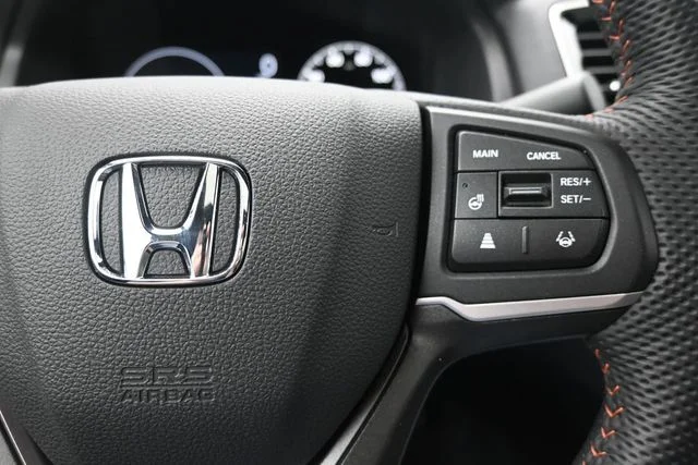 Certified Used 2026 Platinum White Pearl Honda TrailSport image 27
