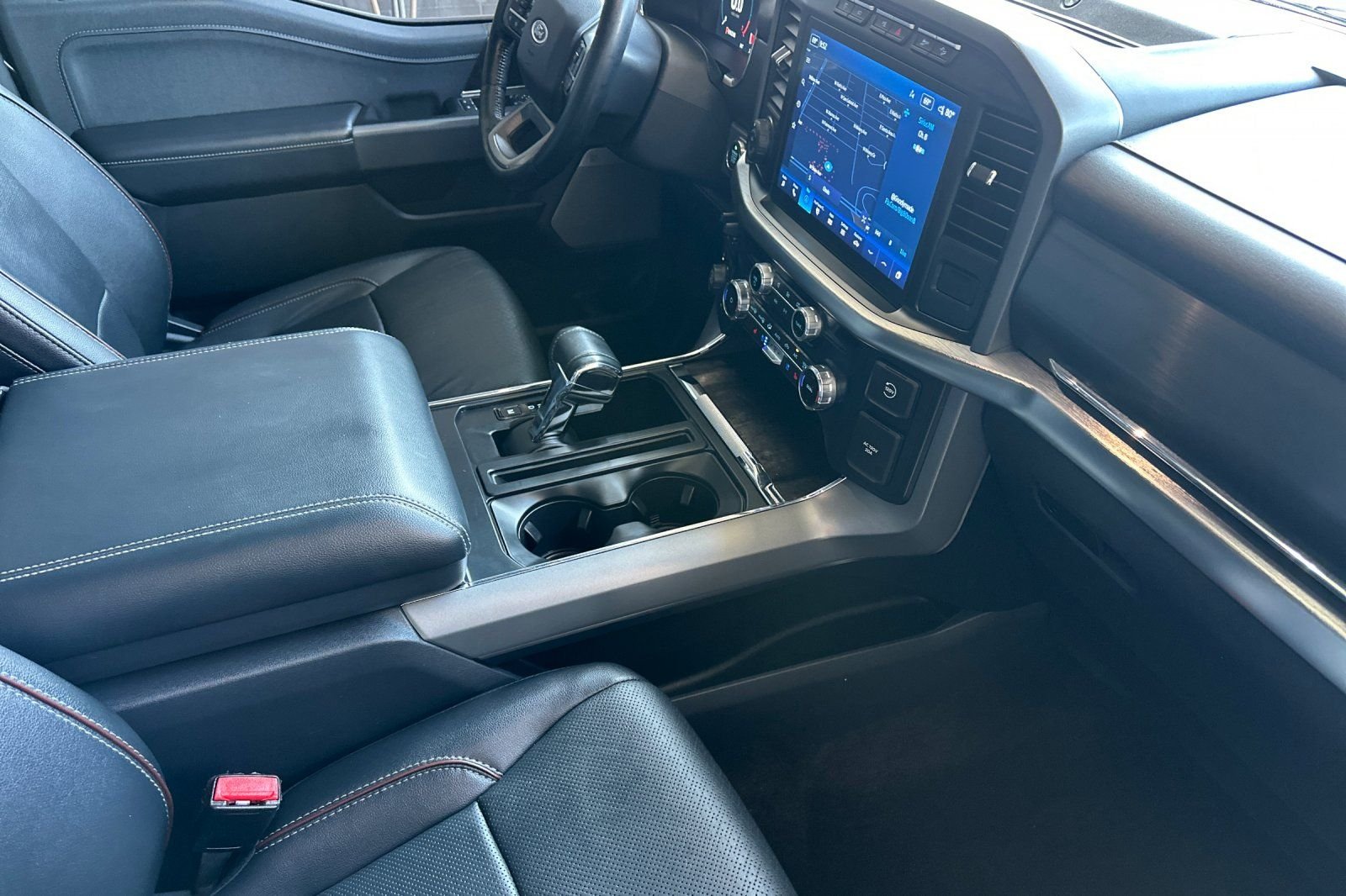 Used 2022 Blue Ford Lariat image 15