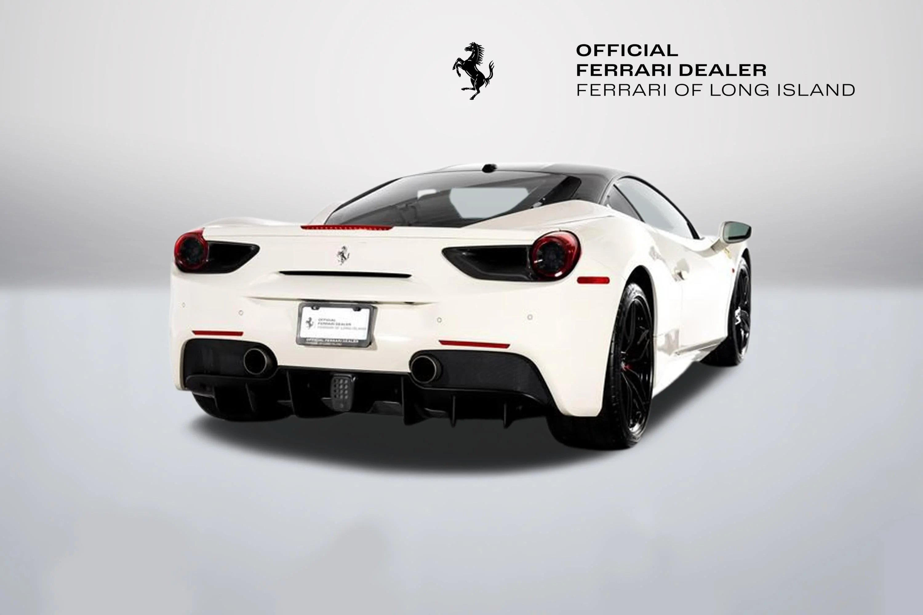 Used 2016 Bianco Avus Ferrari  image 12