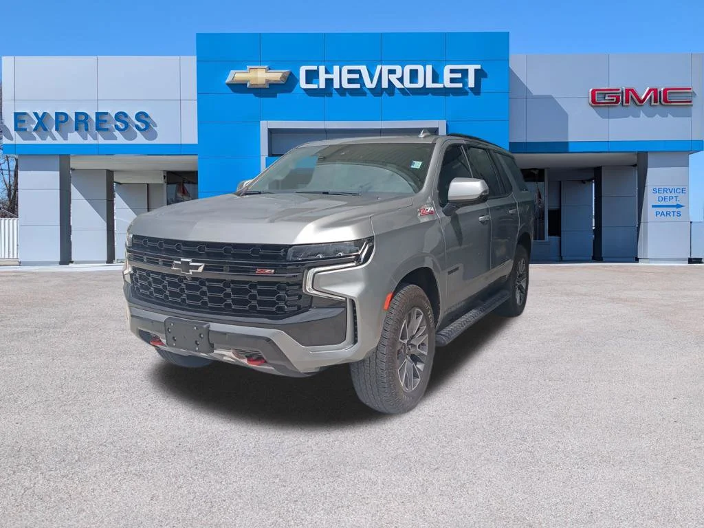 Used 2024 Gray Chevrolet Z71 image 3