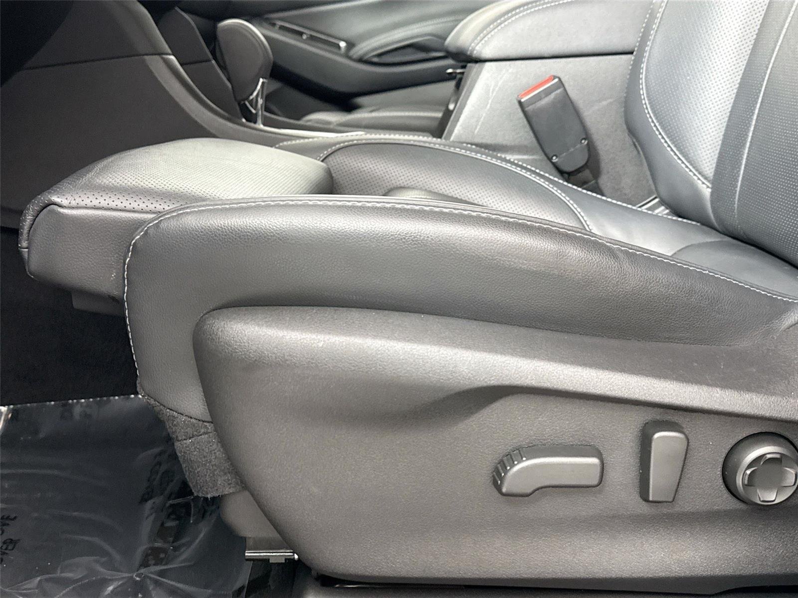 Used 2023 Autumn Green Metallic Subaru Touring image 31