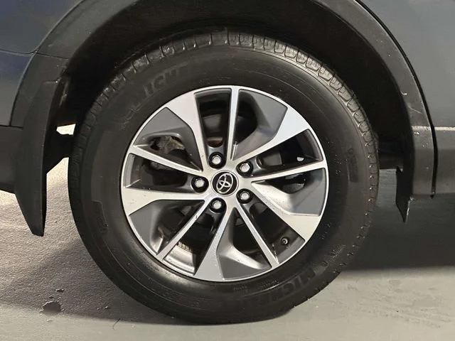 Used 2017 Magnetic Gray Metallic Toyota XLE image 12