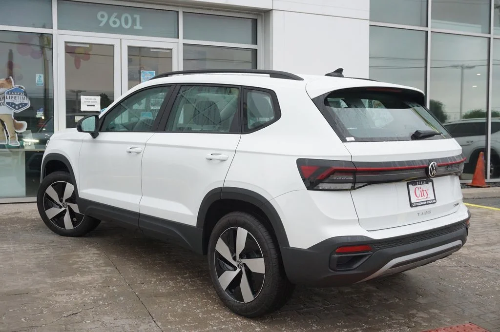 New 2026 White Volkswagen 1.5T S image 8