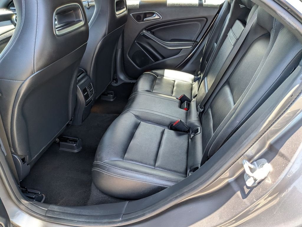 Used 2018  Mercedes-Benz CLA 250 image 35