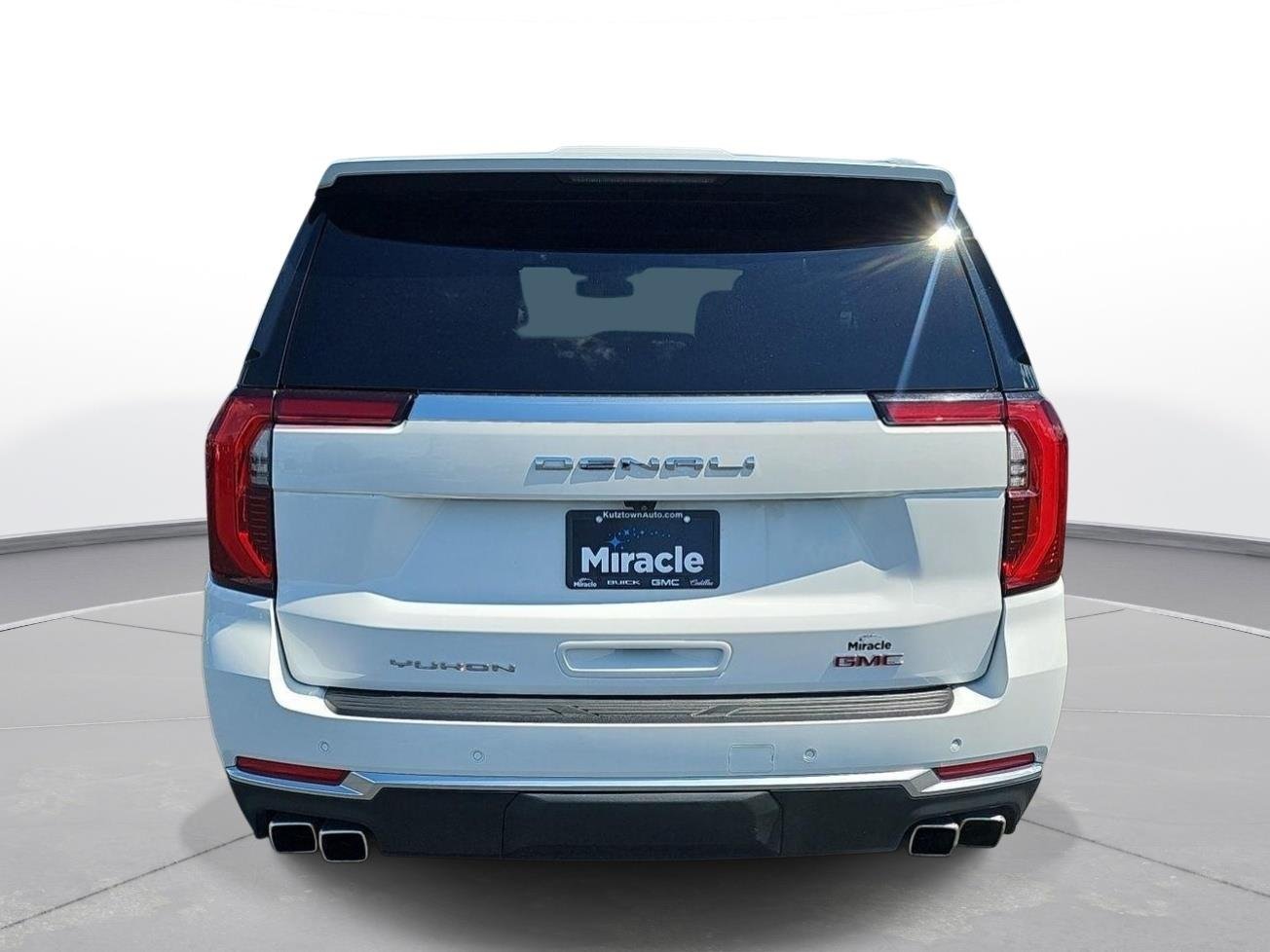 Used 2025 Summit White GMC Denali image 6
