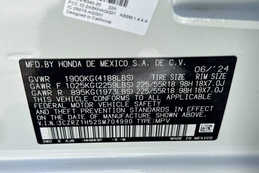 Certified Used 2025 Platinum White Pearl Honda Sport image 36