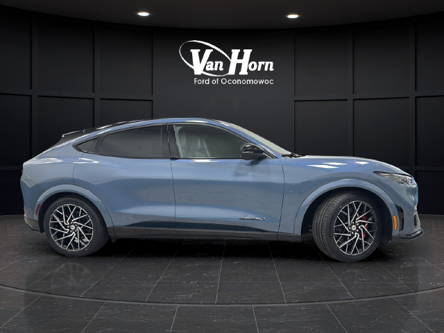 Used 2023 Vapor Blue Ford GT image 8