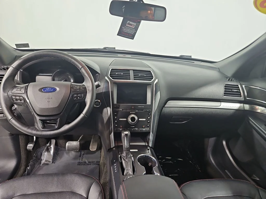 Used 2018 Blue Ford Sport image 13