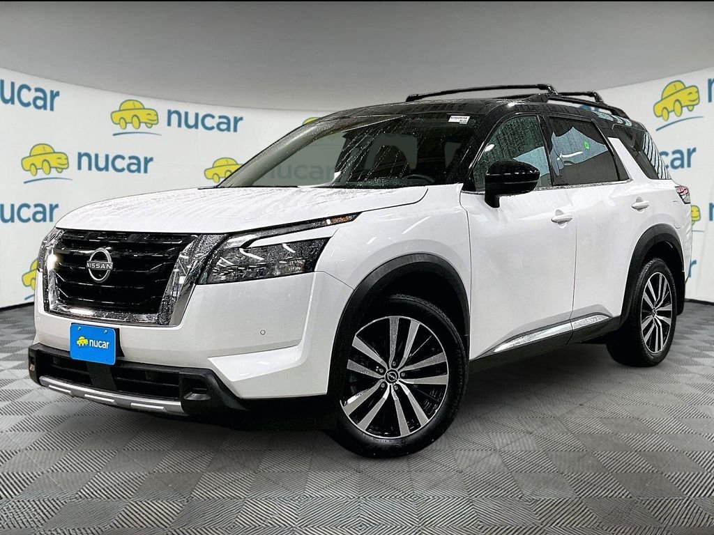Used 2025 Everest White Pearl/Black Nissan Platinum image 3