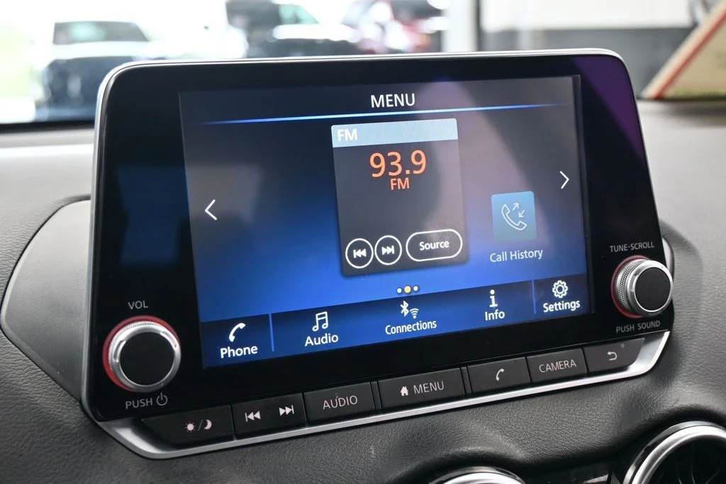 Used 2022 Super Black Nissan SV image 17