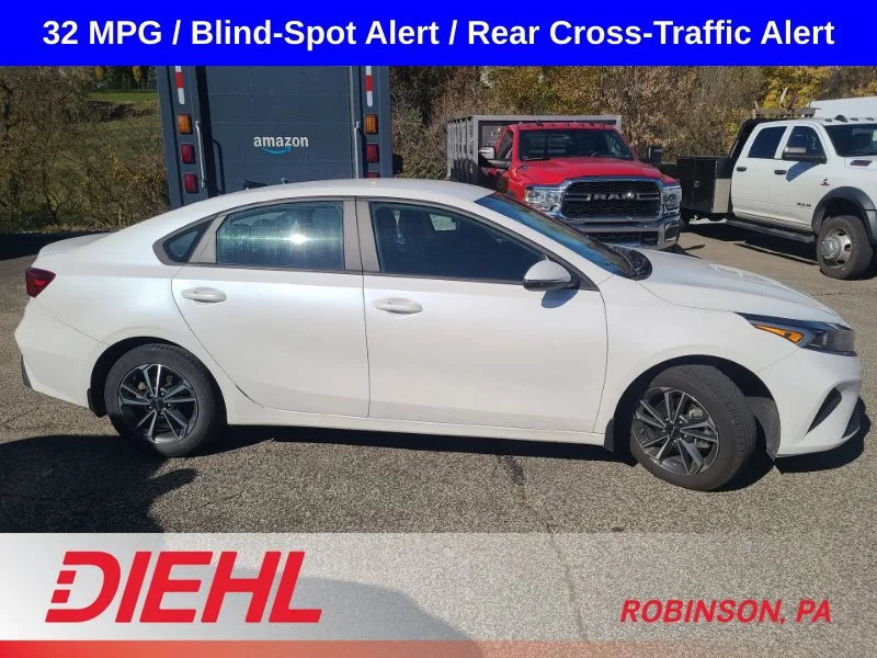 Used 2023 White Kia LXS image 6