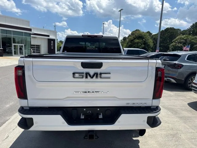 Used 2024 White GMC Denali Ultimate image 3