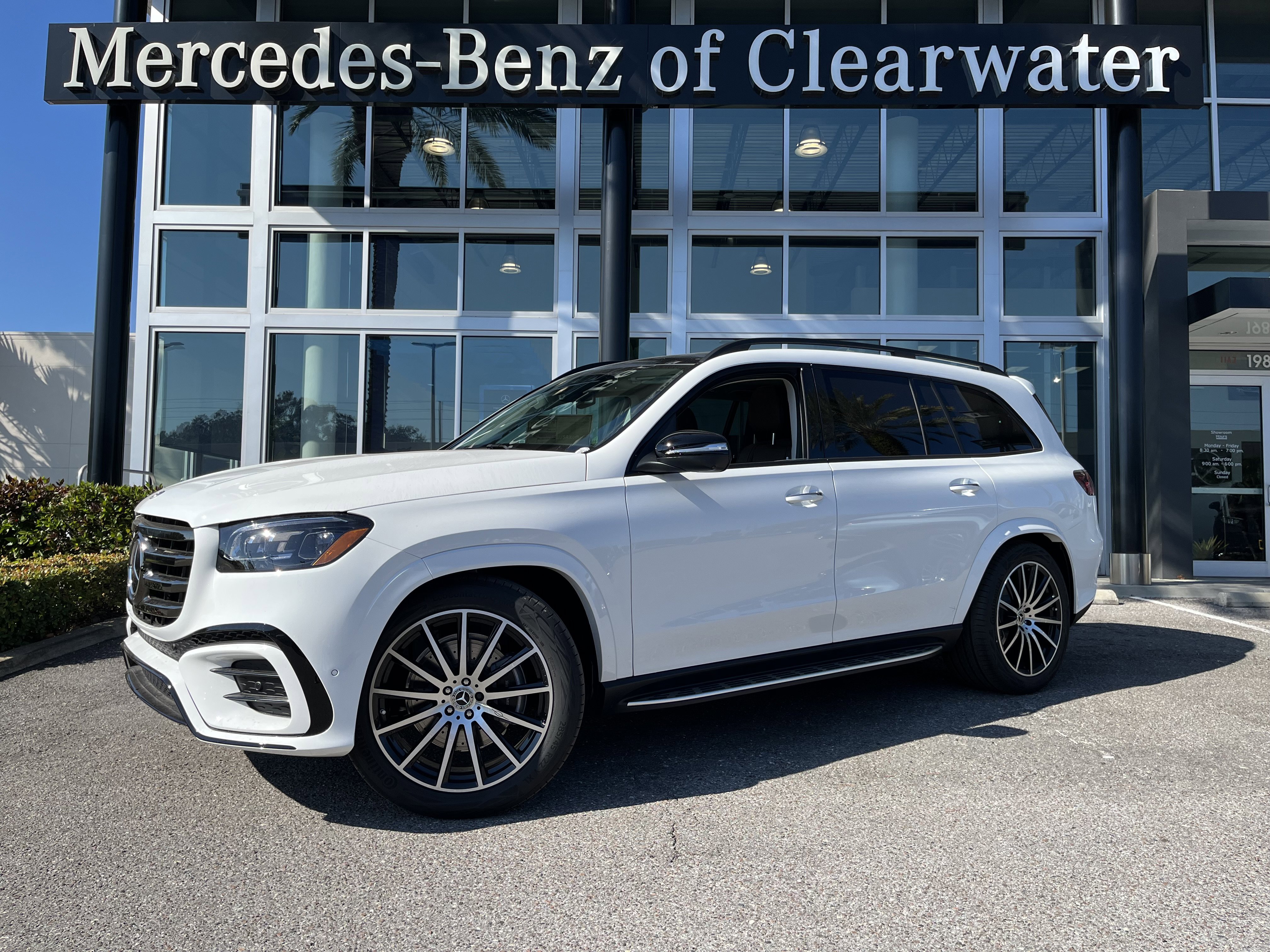New 2026 POLAR WHITE Mercedes-Benz GLS 450 image 1