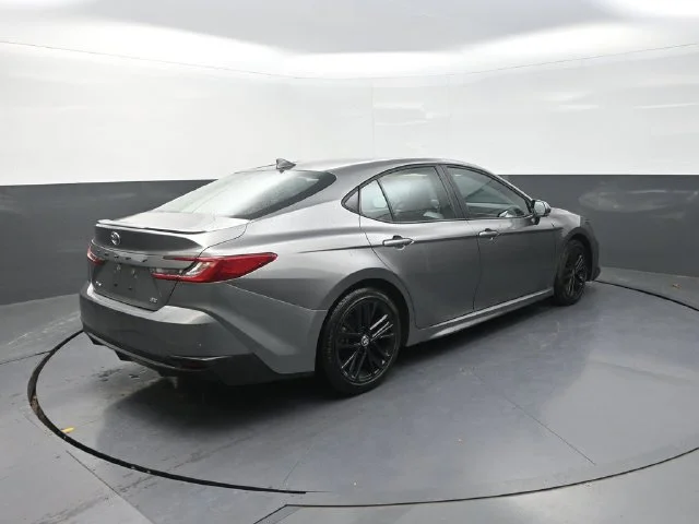 Used 2025  Toyota SE image 7