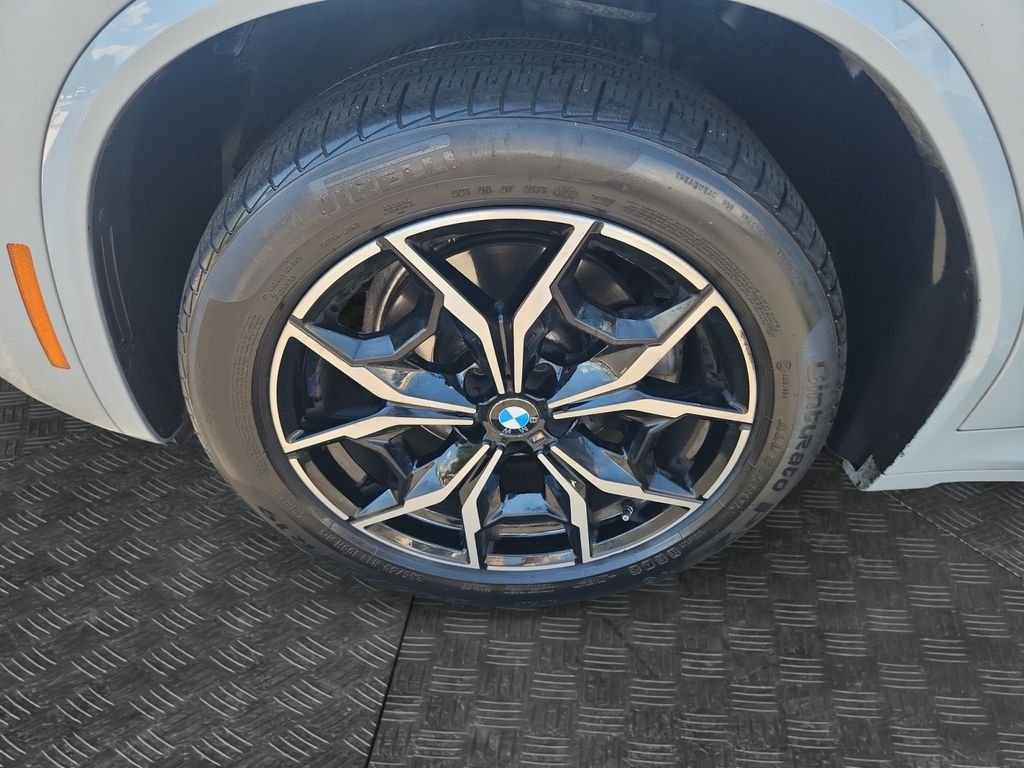 Used 2023 Gray Metallic BMW xDrive30i image 14