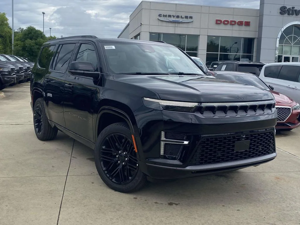 New 2026 High Gloss Black Exterior Paint Jeep Limited Reserve image 31