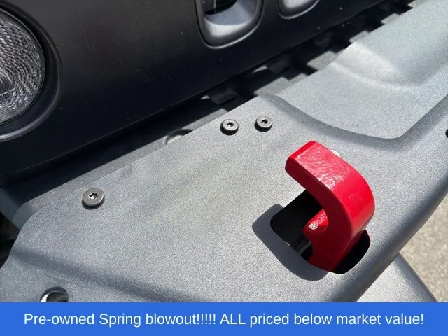 Used 2018 White Jeep Unlimited Rubicon image 29