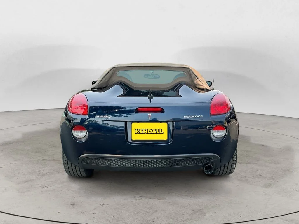 Used 2007 Blue Pontiac Base image 6