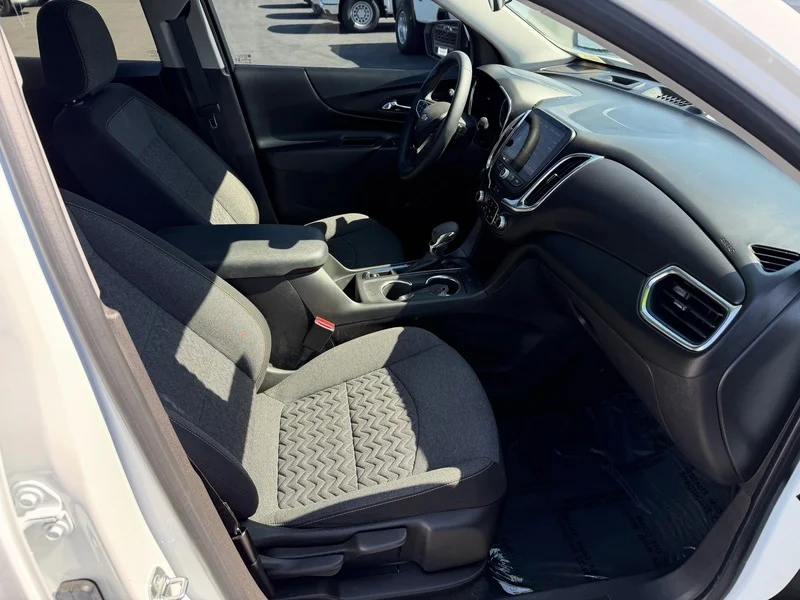 Used 2024 Summit White Chevrolet LT image 20