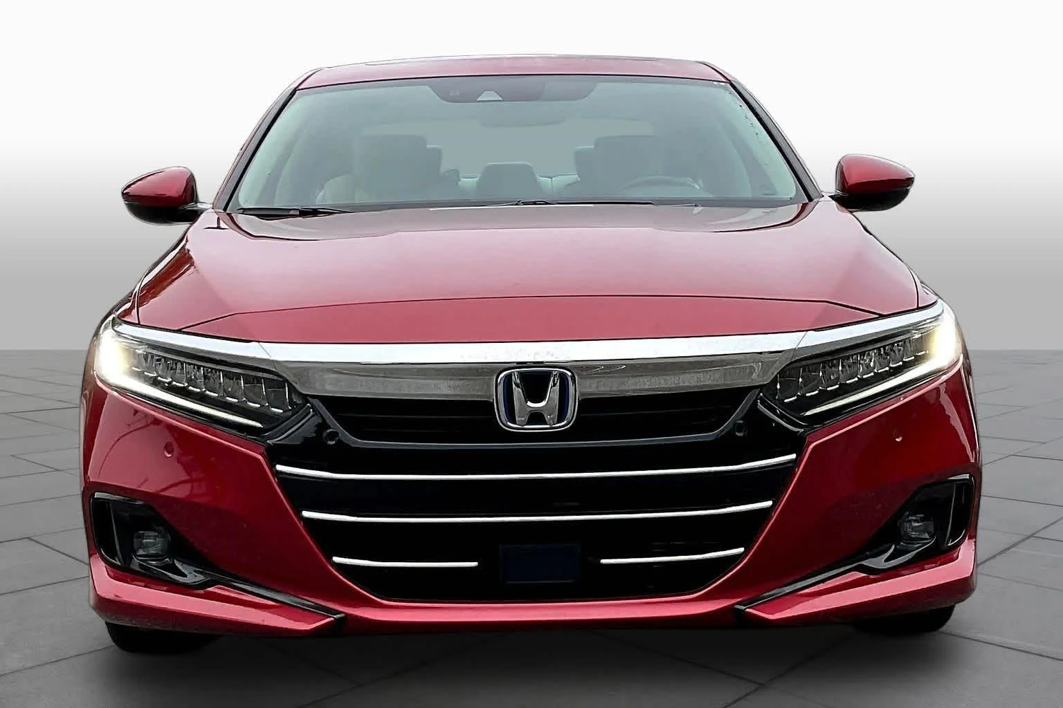 Used 2022 Radiant Red Metallic Honda Touring image 4