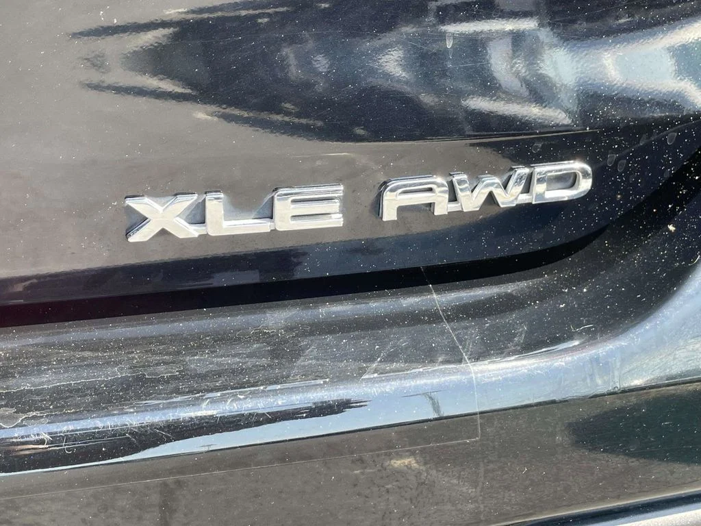 Used 2024 Black Toyota XLE image 9