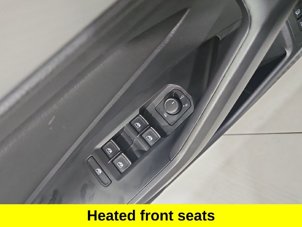 Used 2021 Silver Volkswagen 1.4T SE image 11