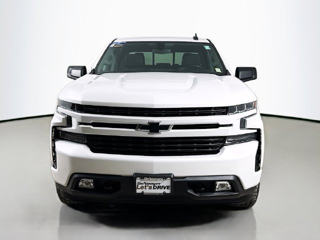 Used 2022 Iridescent Pearl Tricoat Chevrolet RST image 4