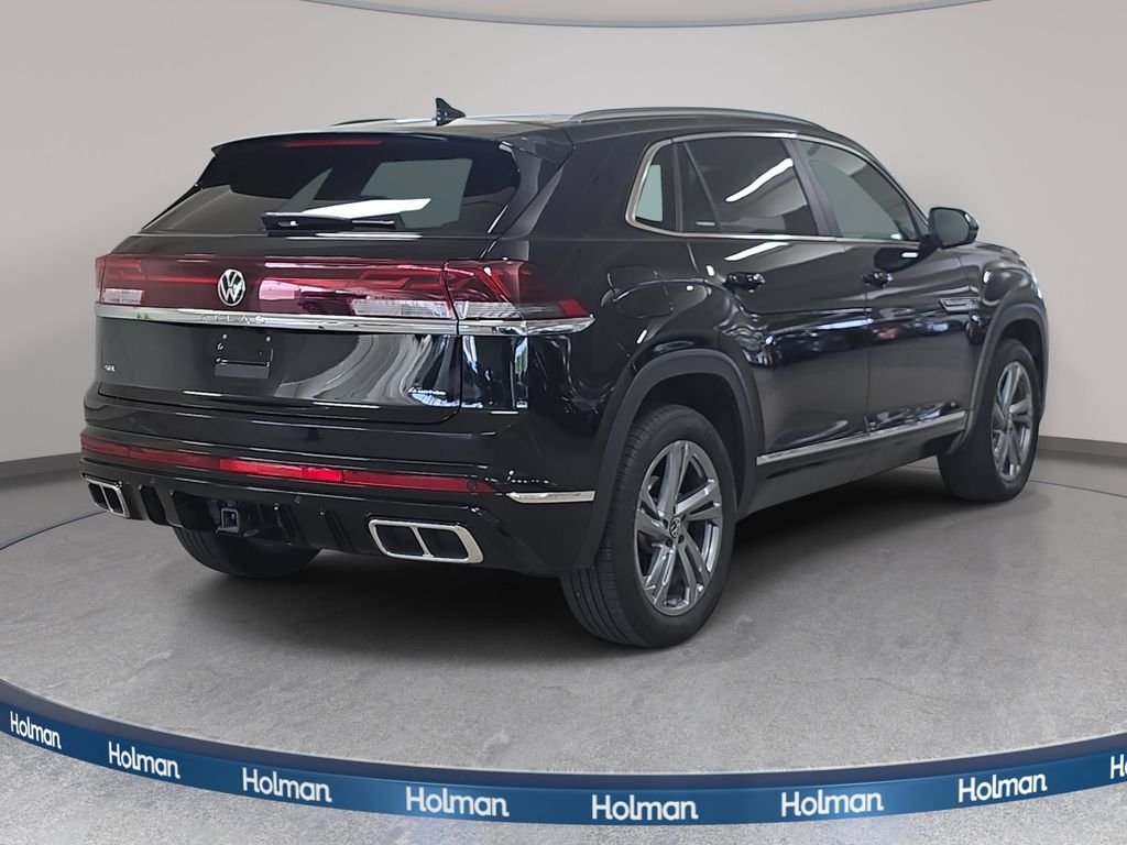 Used 2024  Volkswagen 2.0T SEL R-Line image 7