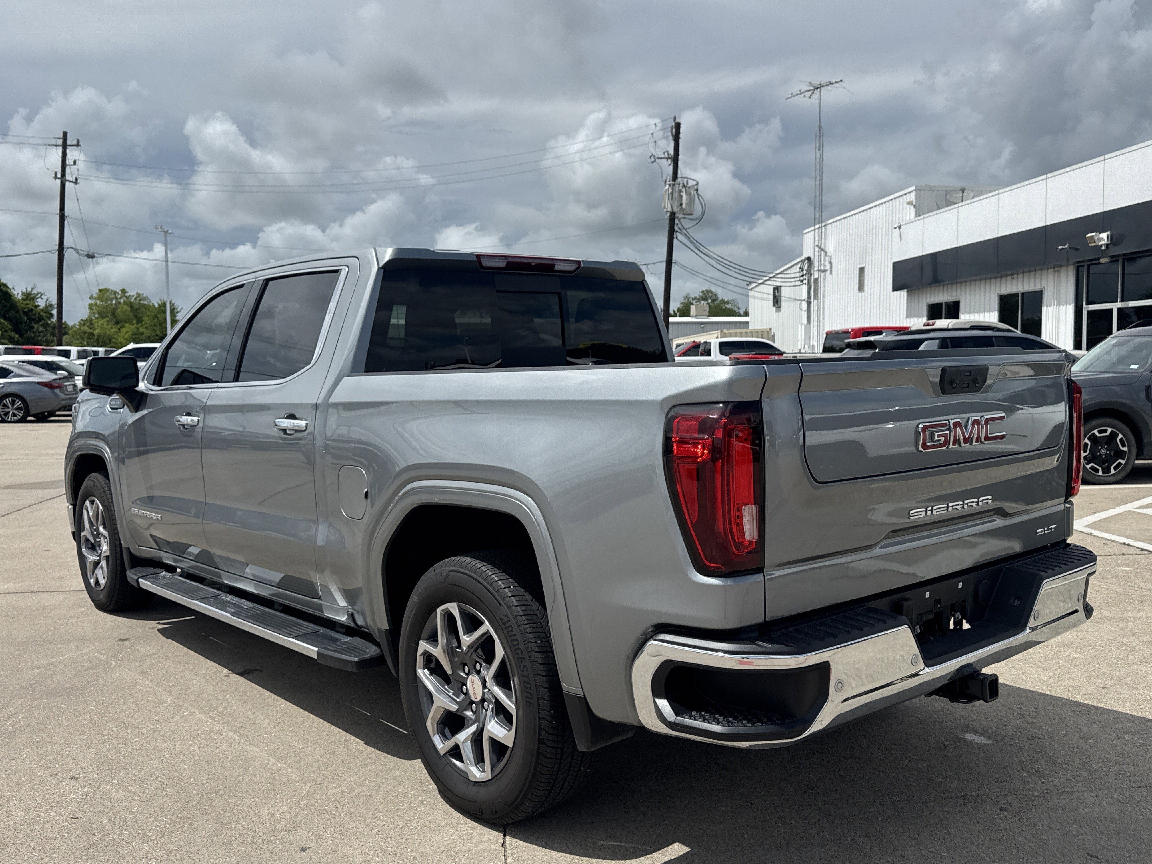 Used 2025 Sterling Metallic GMC SLT image 9