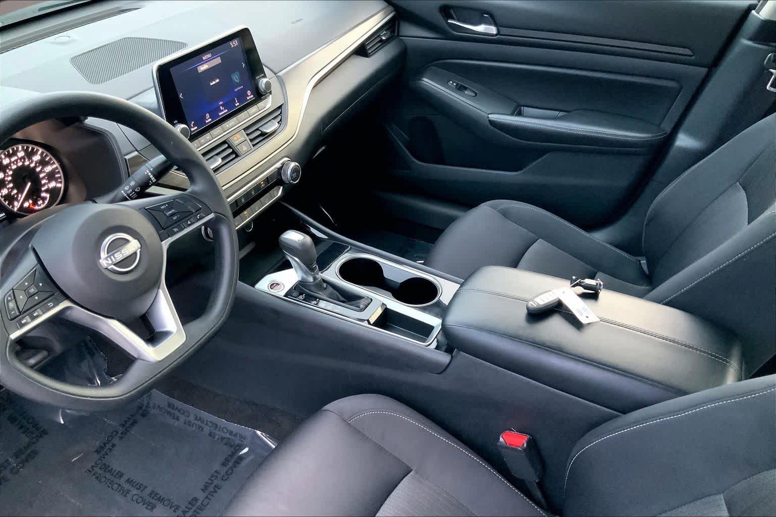 Used 2024 Gun Metallic Nissan 2.5 SV image 15