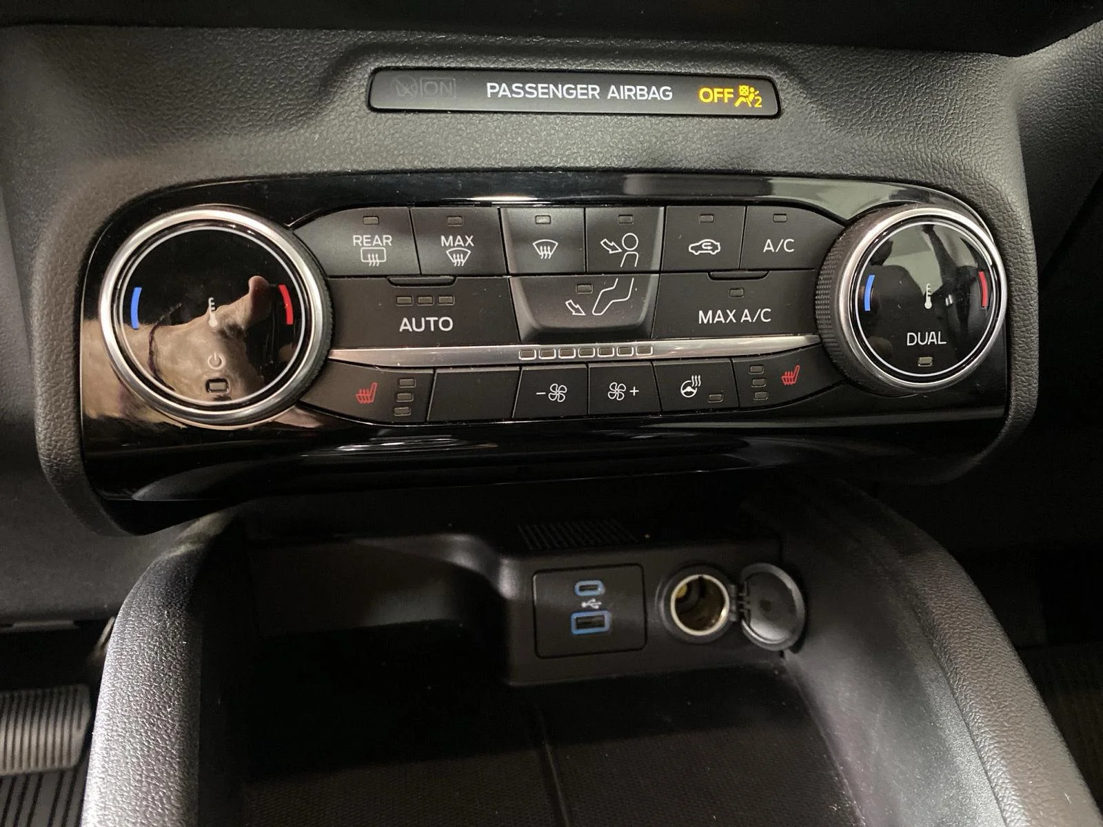 Used 2022 Carbonized Gray Ford SE image 23