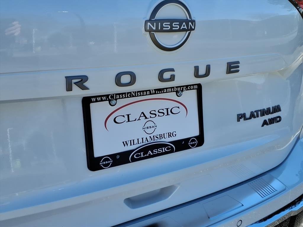 New 2026 Everest White Pearl TriCoat Nissan Platinum image 9